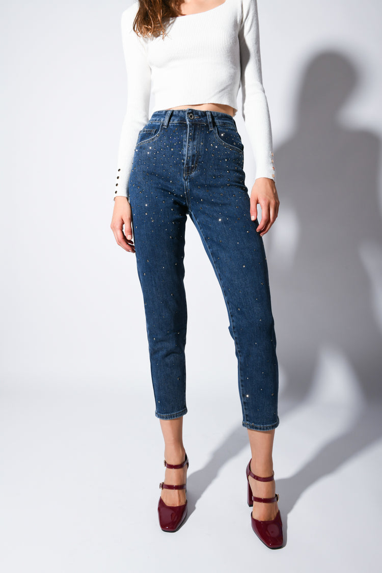 Jeans con mini borchie