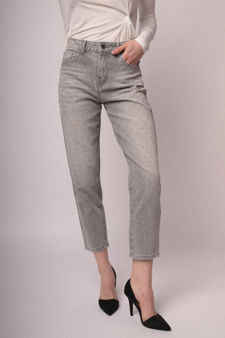 Jeans mom-fit in denim grigio con mini borchie