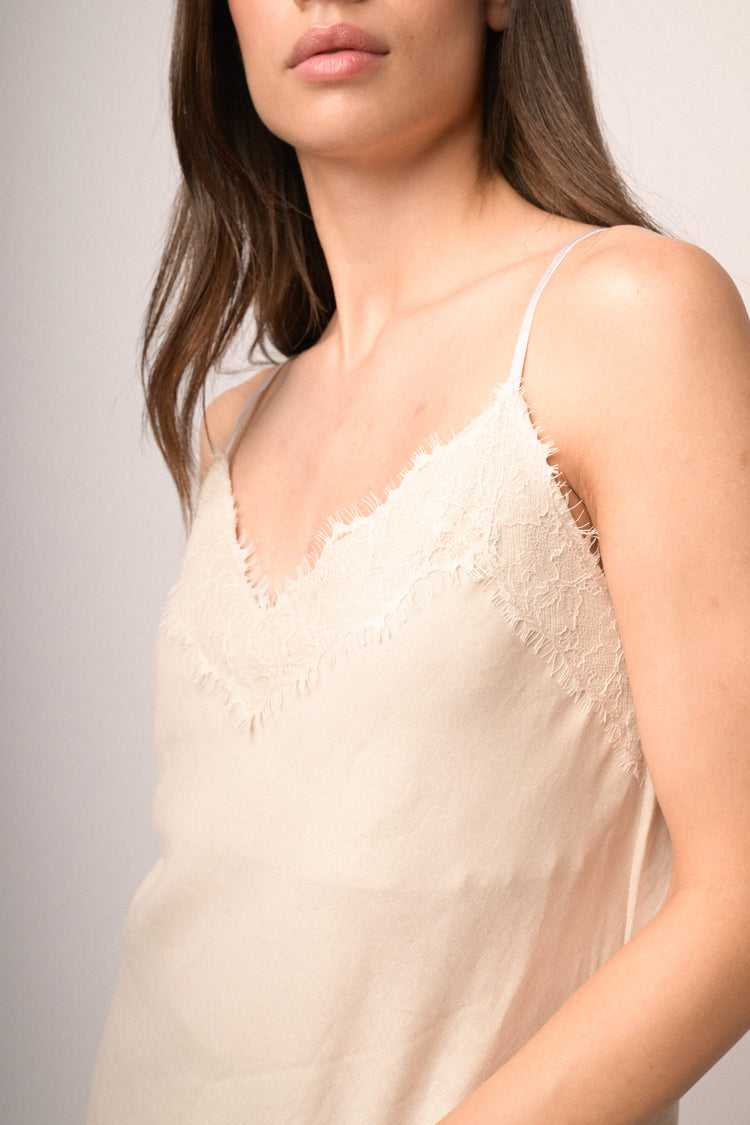 Top con pizzo misto lino avorio