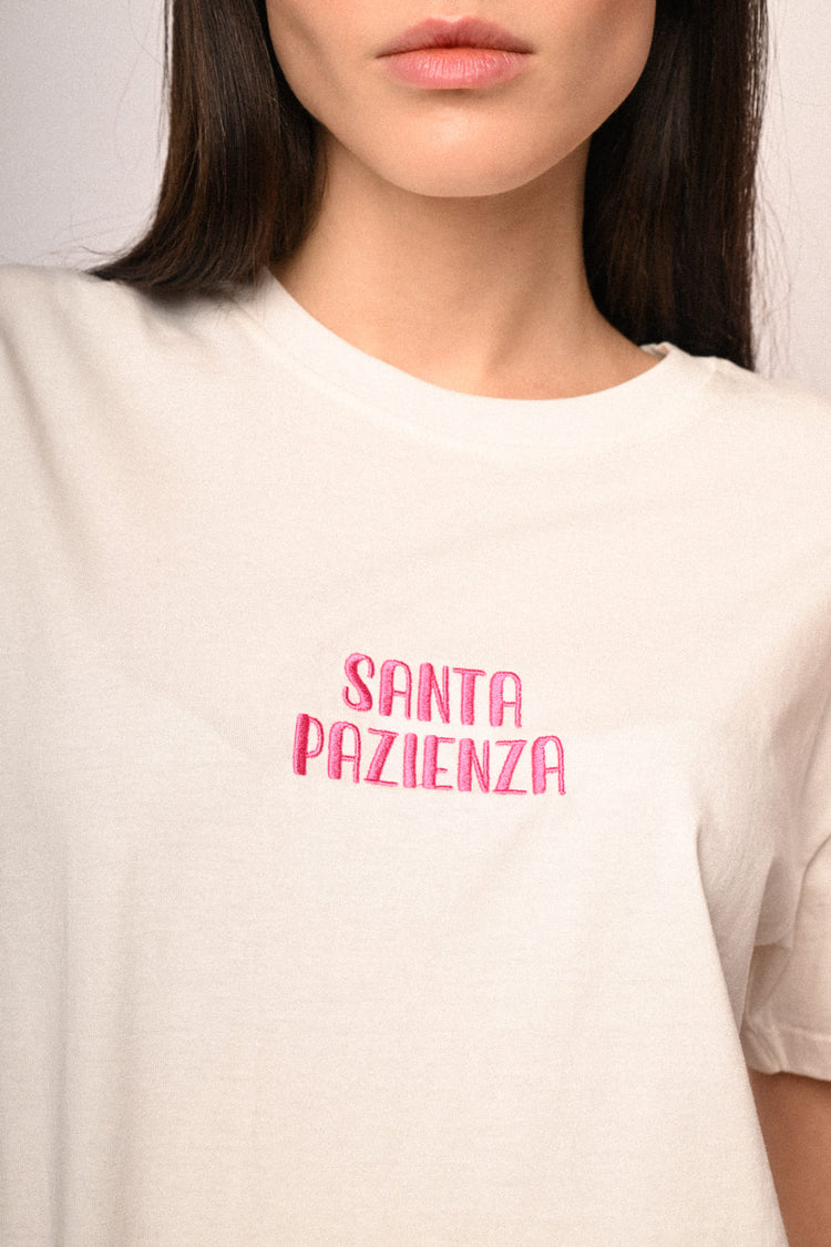 T-shirt con scritta ricamata