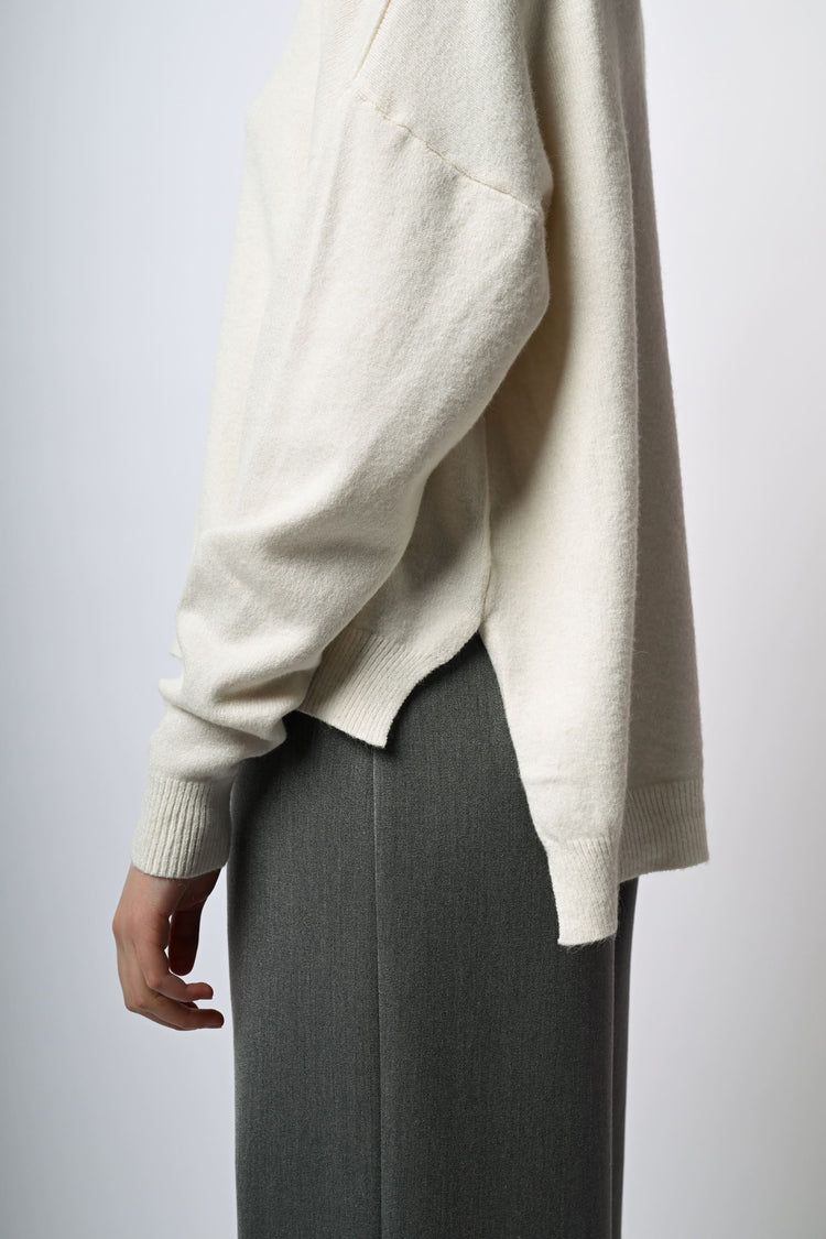 Lupetto oversize e asimmetrico