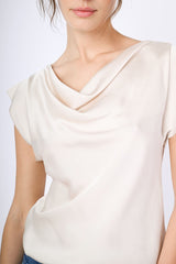 Top con scollo drappeggiato