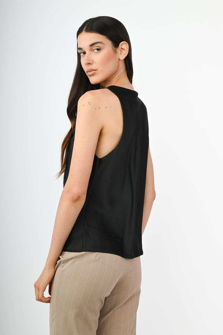 Top con scollo ad anello