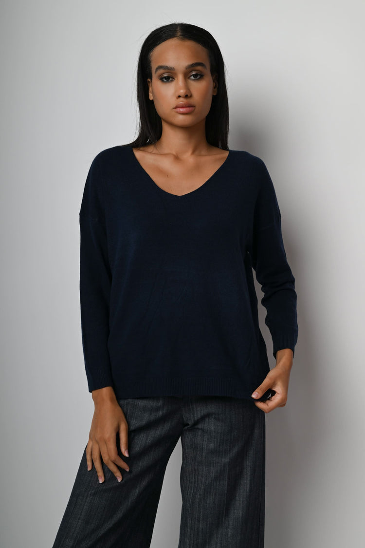 Pull con ampio scollo a V