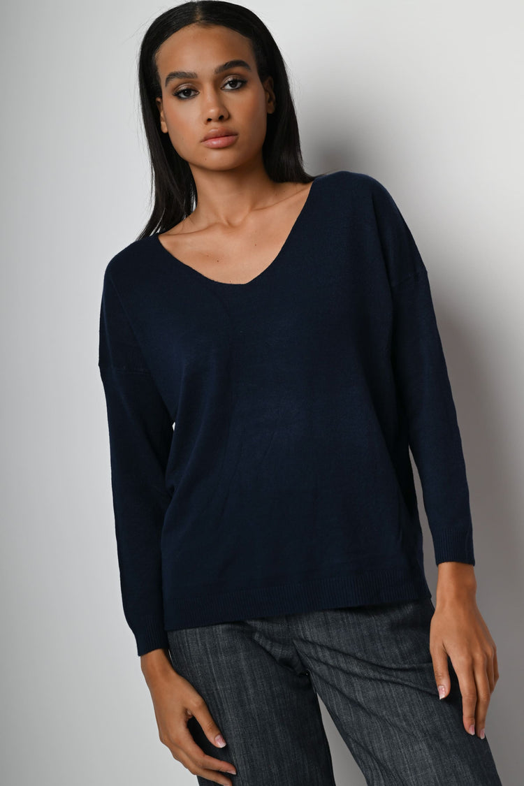 Pull con ampio scollo a V