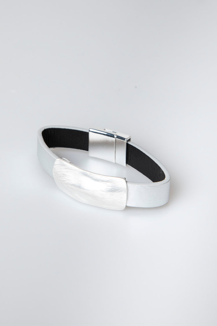 Bracciale in similpelle con decorazione
