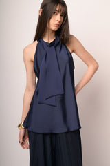 Top in raso con fiocco al collo blu