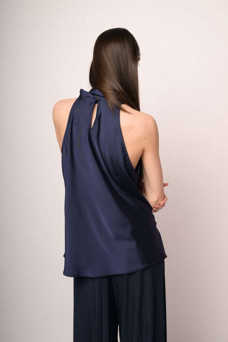 Top in raso con fiocco al collo blu