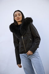 Giacca in similpelle con collo in faux fur