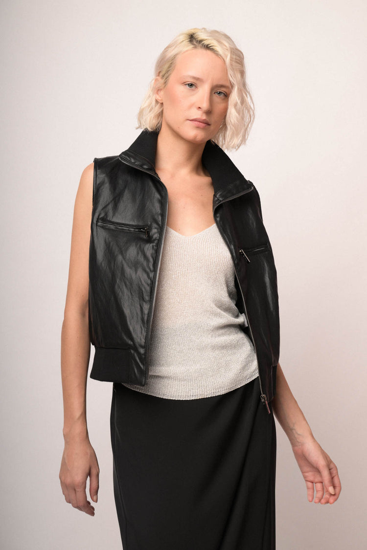 Gilet nero in similpelle