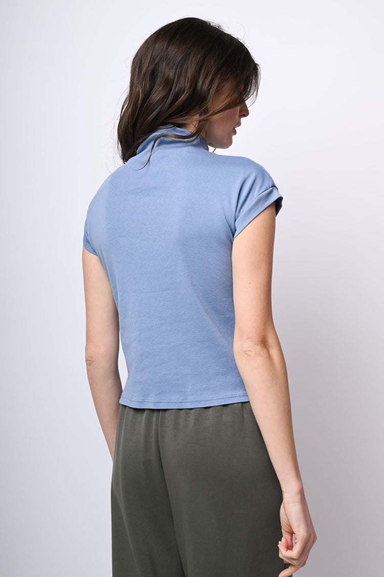Top in cotone con collo alto