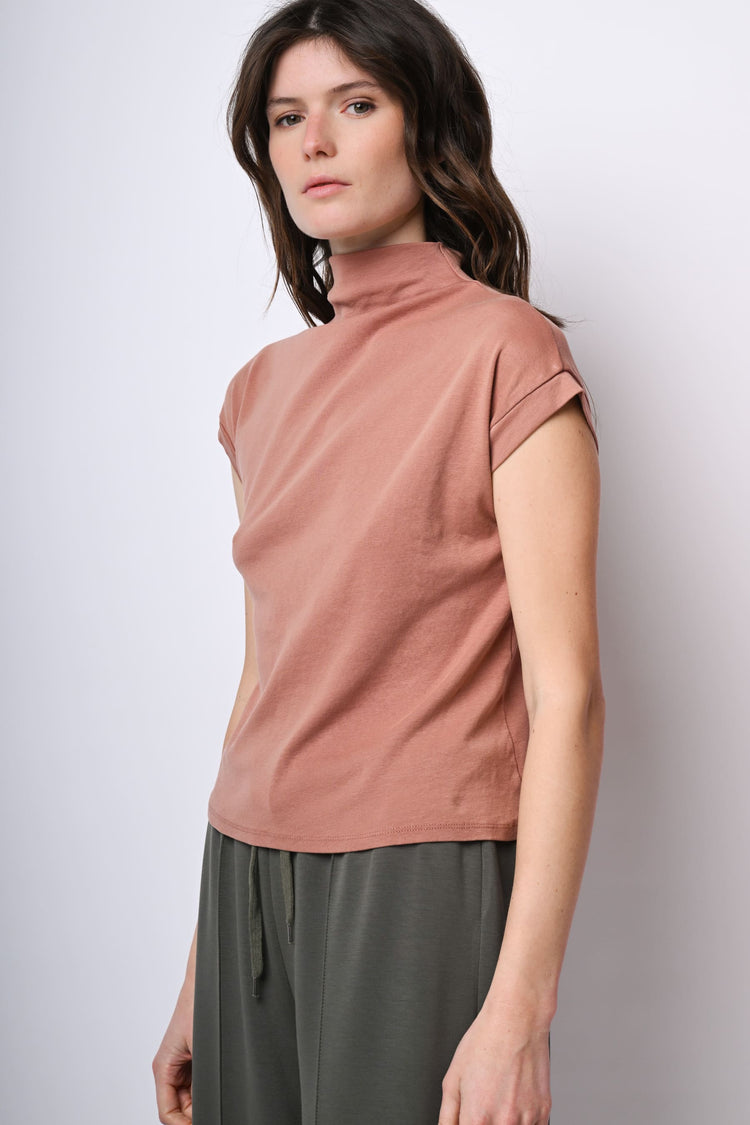 Top in cotone con collo alto