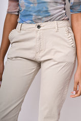 Pantaloni chino con rouches