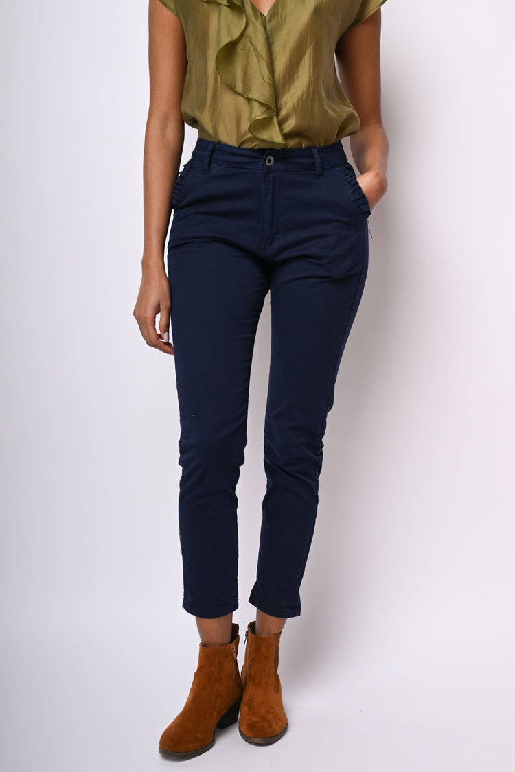 Pantaloni chino con rouches