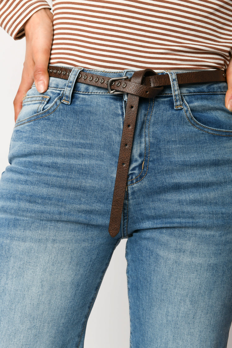 Jeans a gamba dritta con cintura