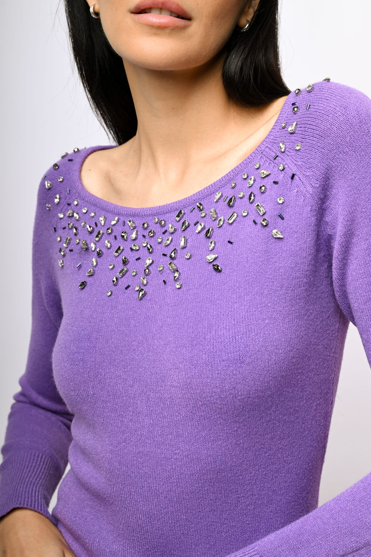 Pull con strass decorativi