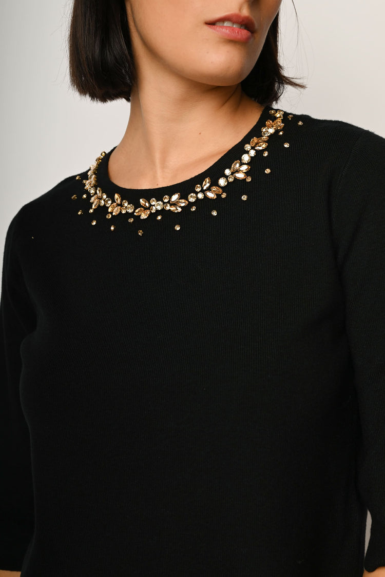Pull con strass decorativi