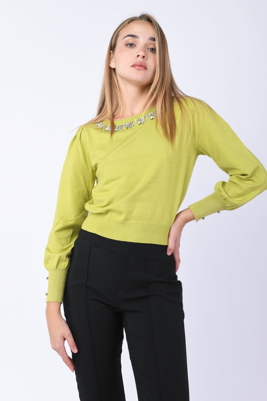 VG231111VE-23_5_5_5623c816-c05f-49cf-a27e-4ec90c1065ab
