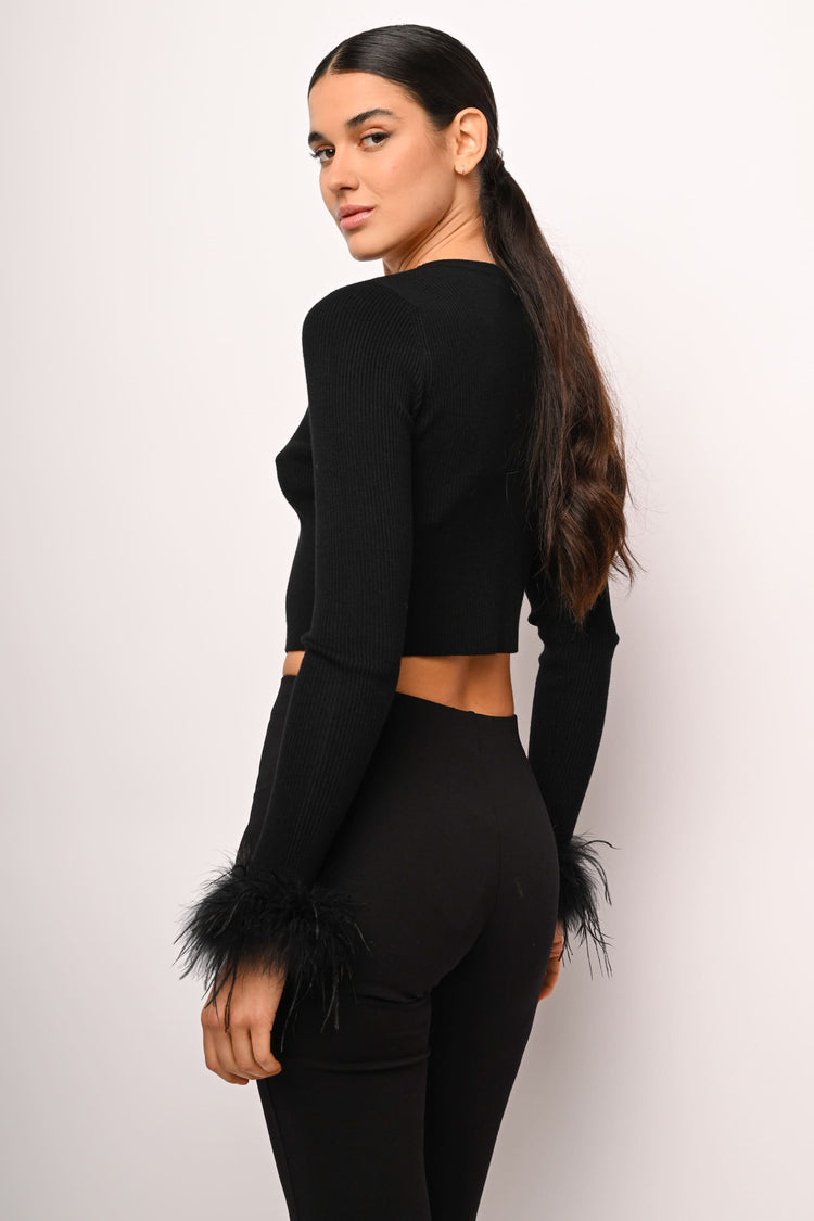 Cardigan crop con piume