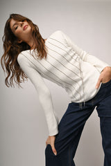 Pull con fili pendenti in strass