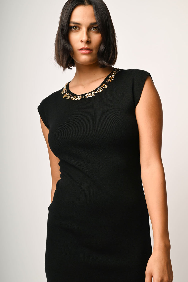 Abito in maglia con decorazione strass