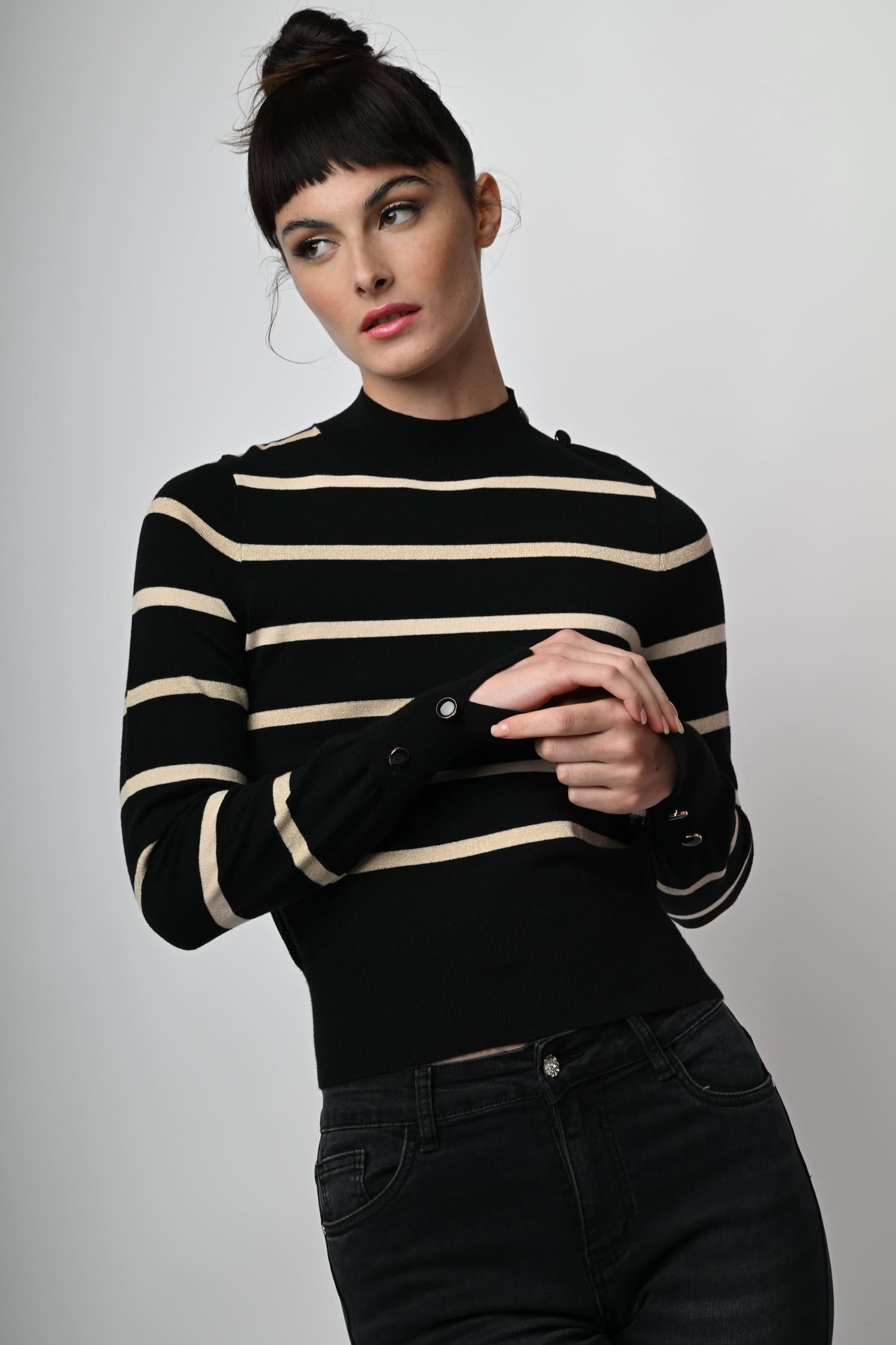 VG24012FANE-24_1_1