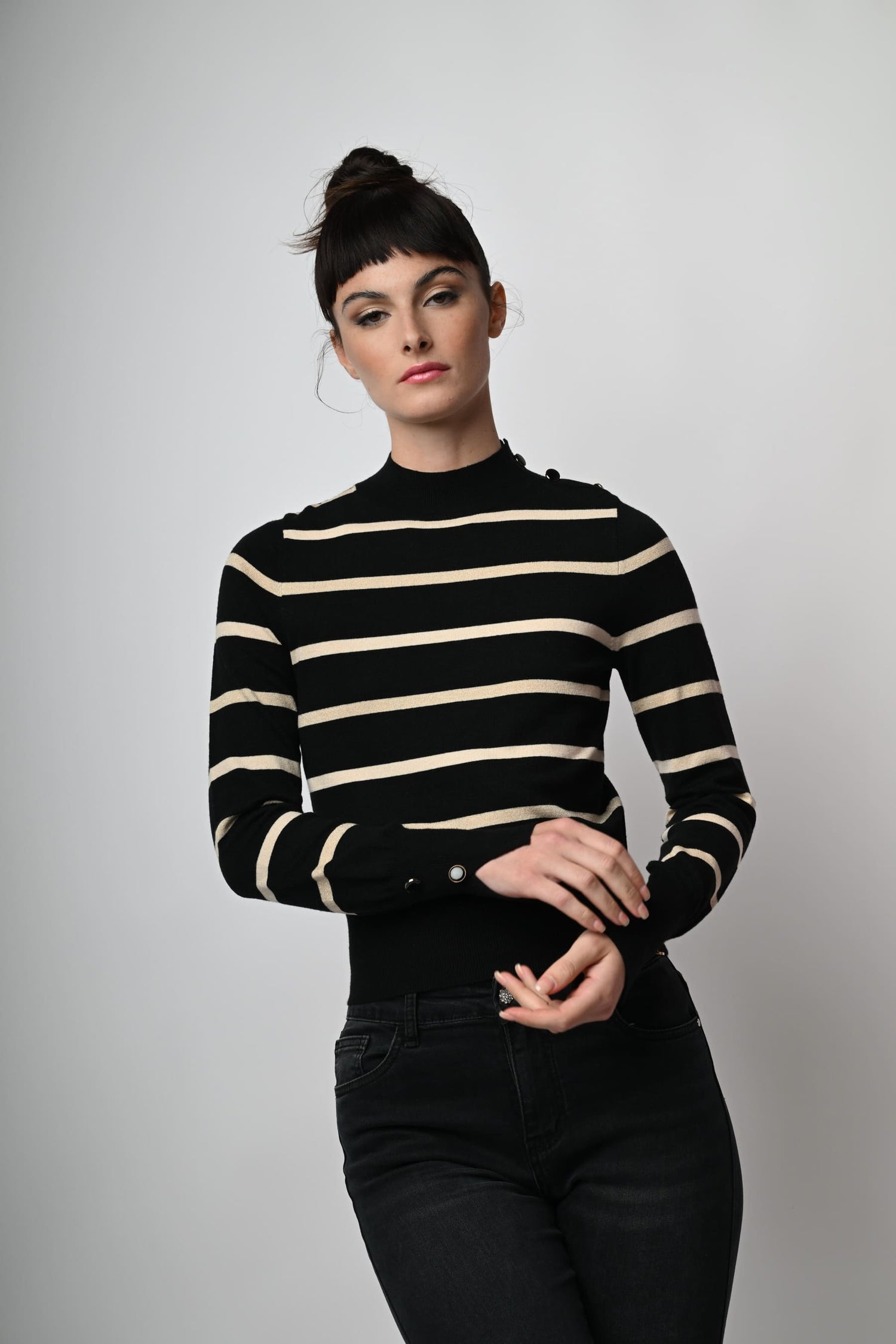 VG24012FANE-24_8_10