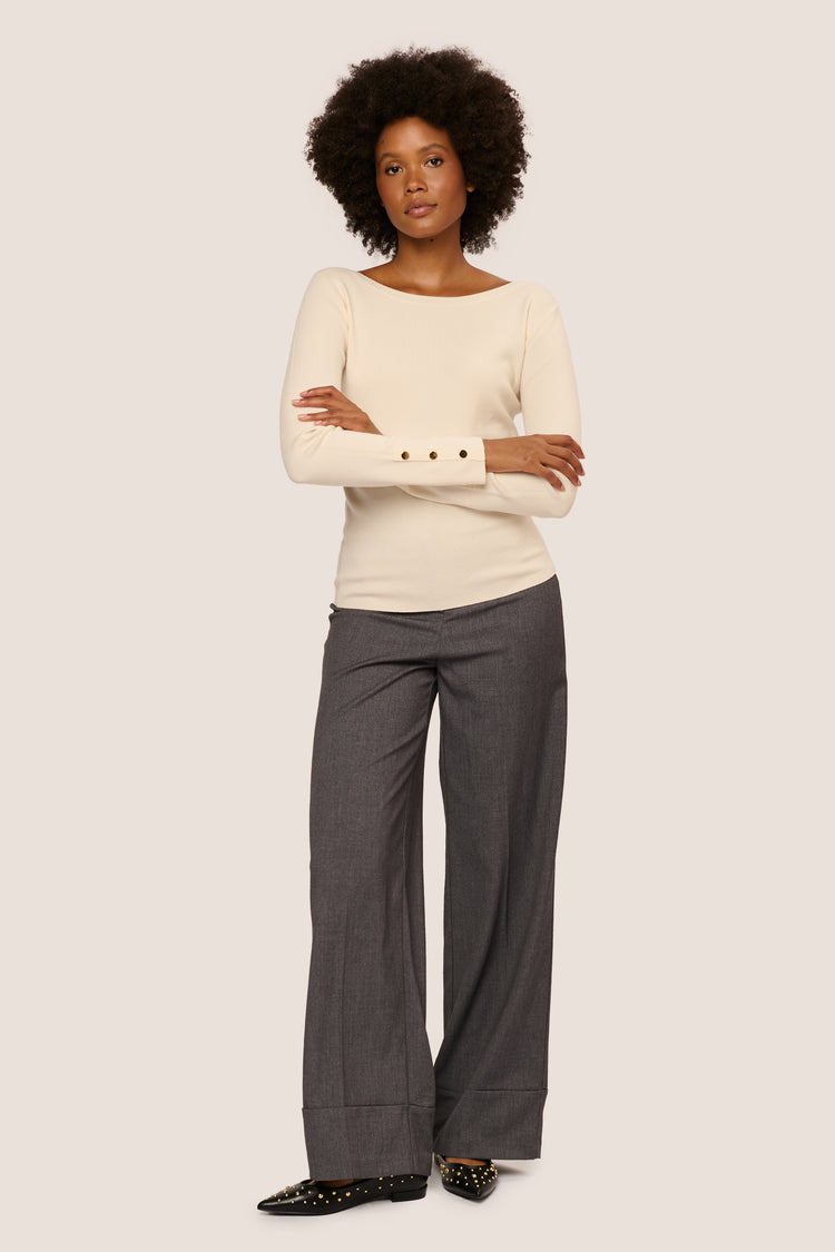 Pull con scollo a barchetta e bottoni