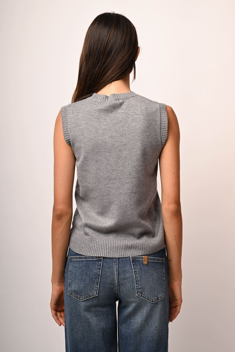 Pull senza maniche