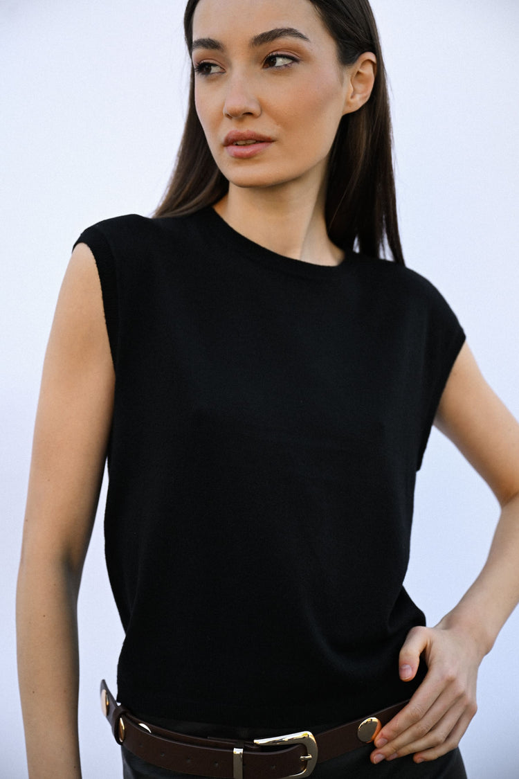 Pull basic senza maniche