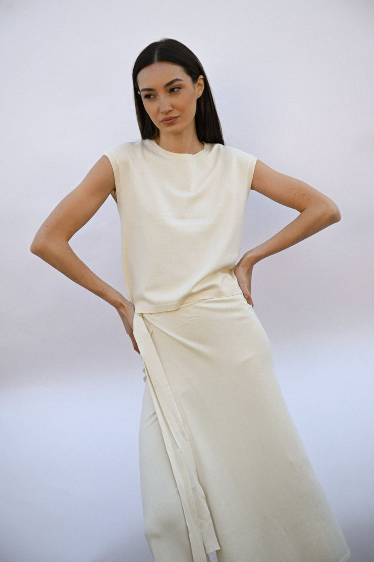 Pull basic senza maniche