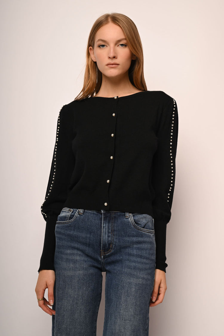 Cardigan con perle e strass decorativi