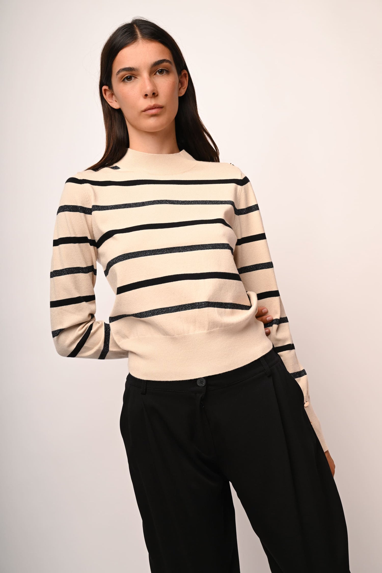 VG25233FABE-25_3_3