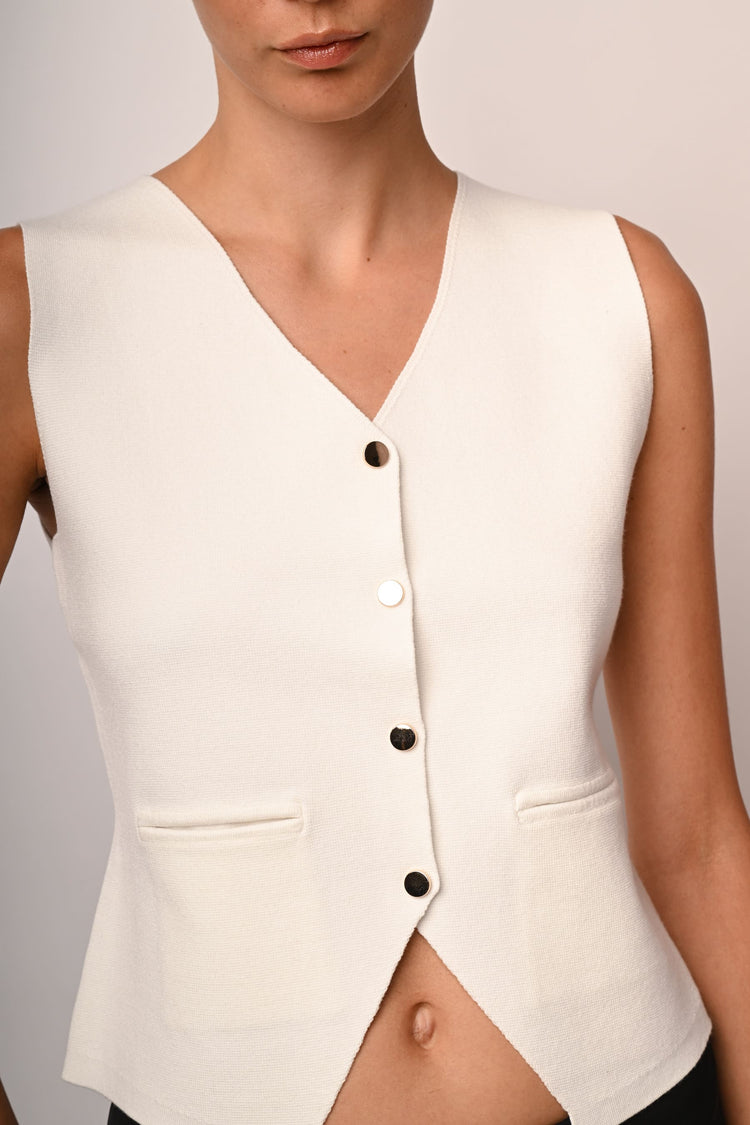 Gilet con tasche a filetto
