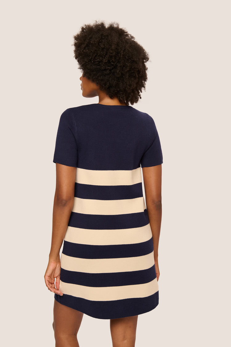 Abito corto in maglia a righe