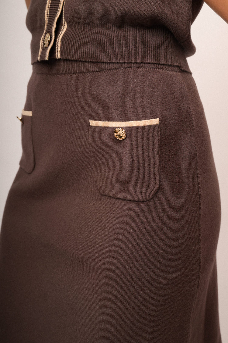 Gonna in maglia cioccolato con tasche e profili lurex
