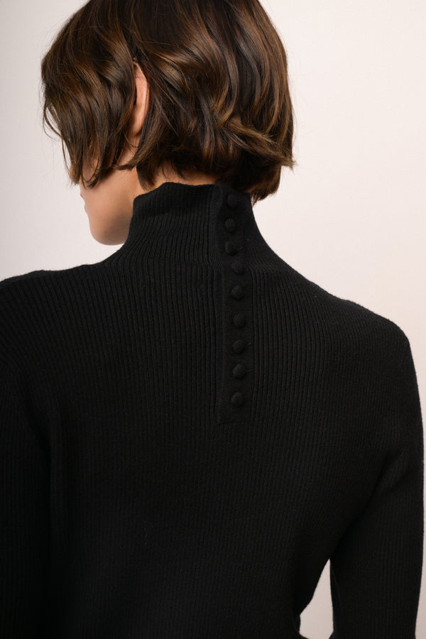 Maglia lupetto con bottoni manica