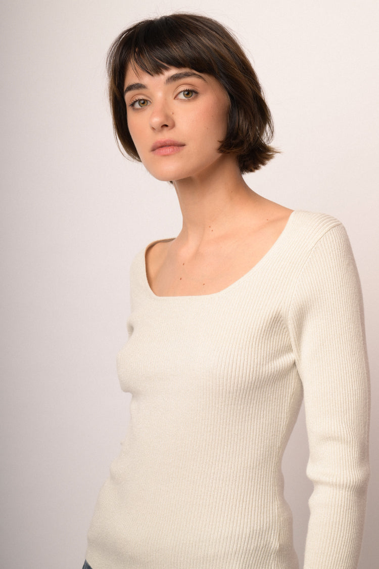 Pull in maglia lurex a costine avorio