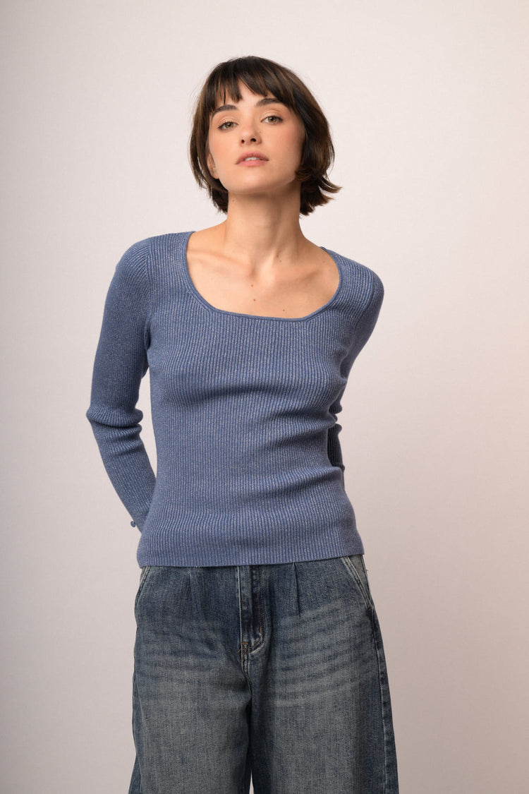Pull in maglia lurex a costine carta da zucchero