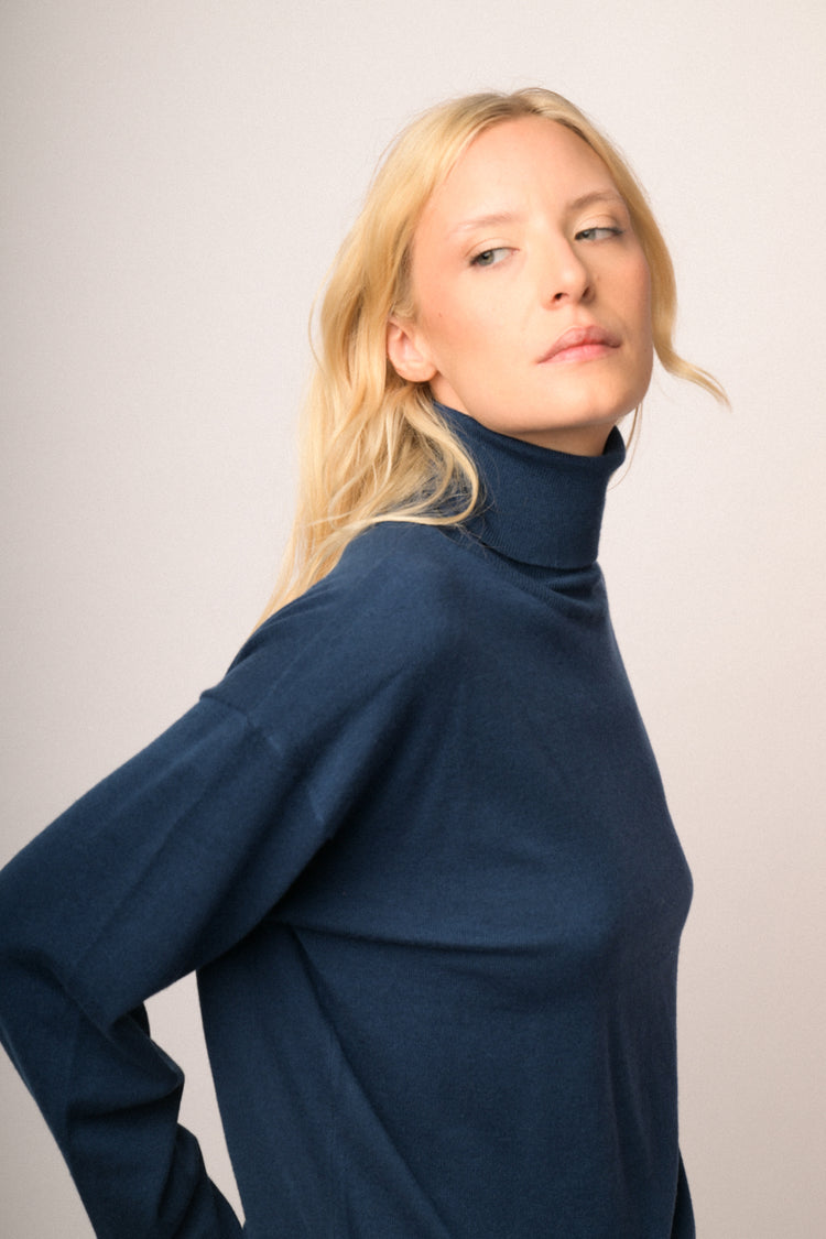 Maglia collone con bottoni