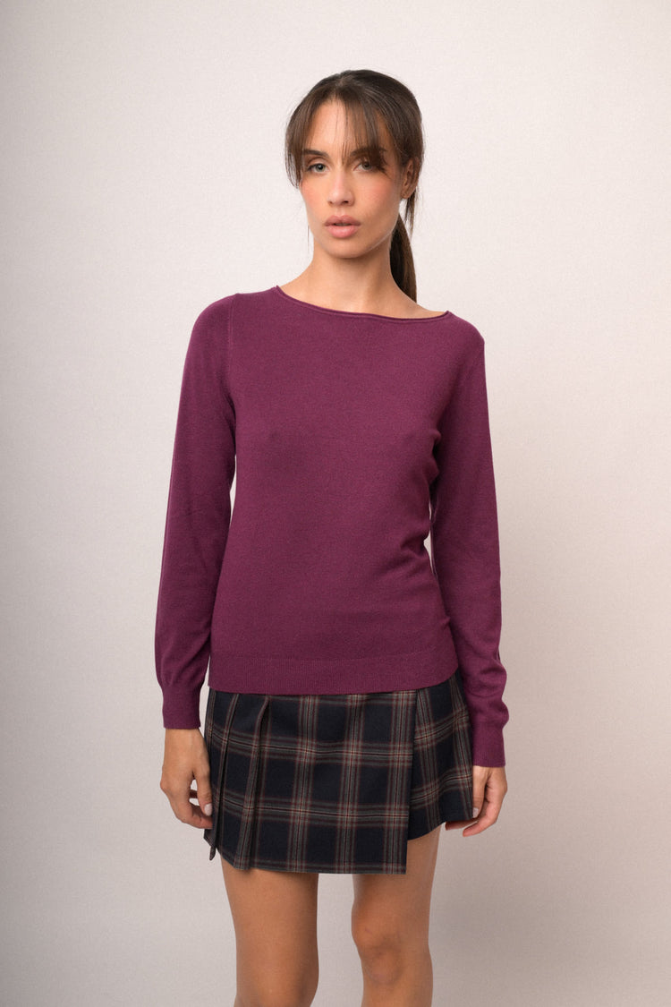 Pull in maglia lampone con scollo a barchetta