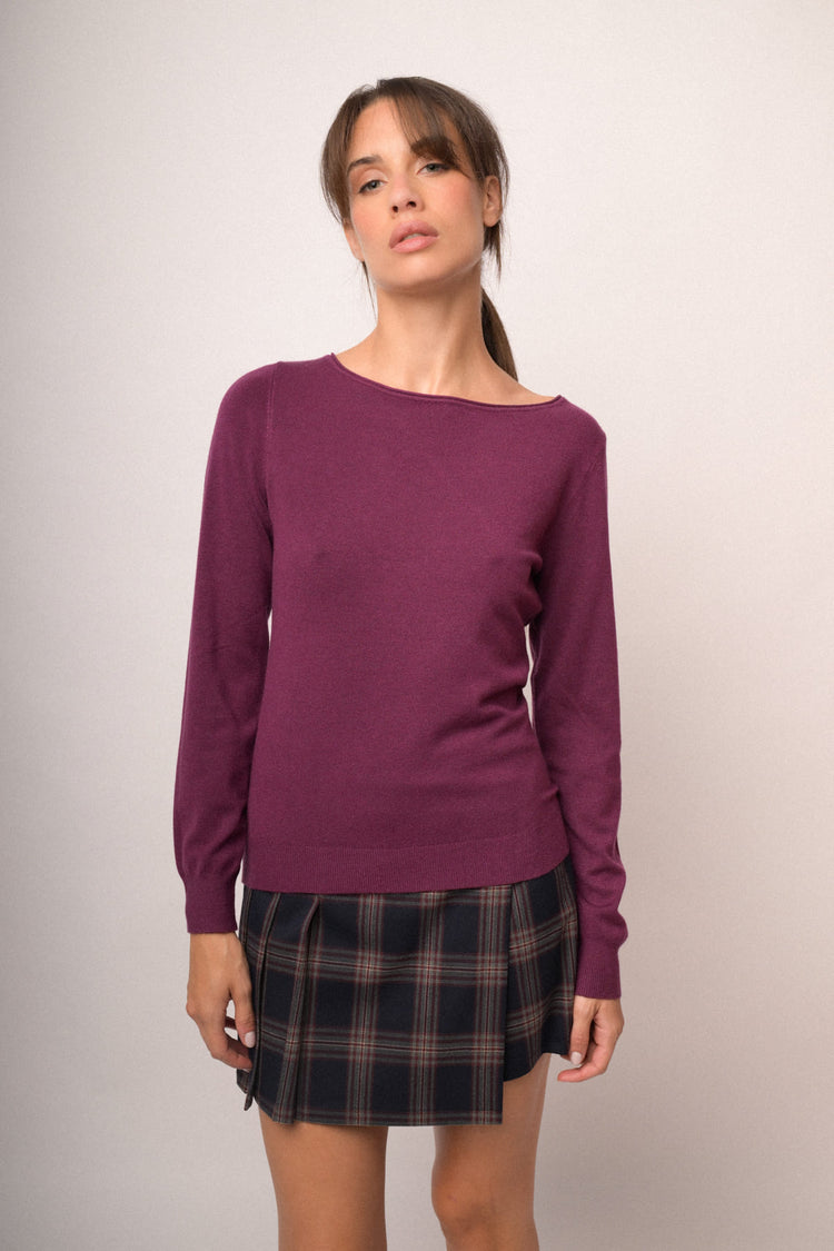 Pull in maglia lampone con scollo a barchetta