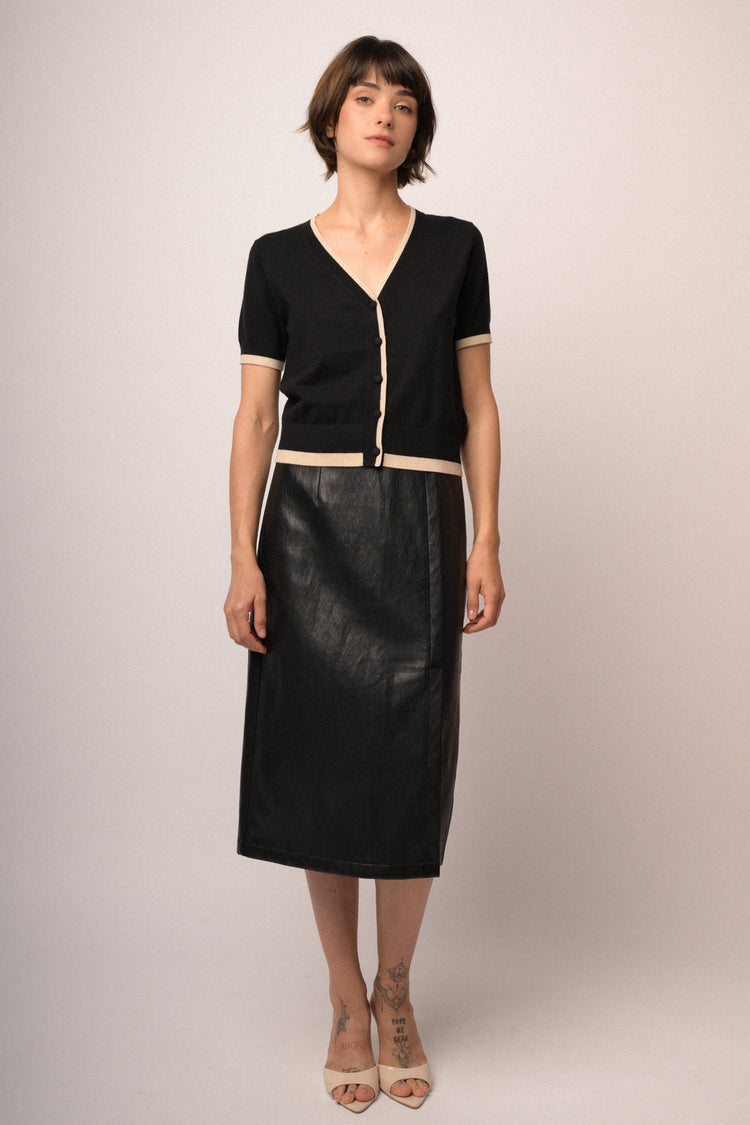 Cardigan in maglia nera con profili lurex