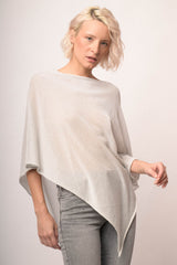 Poncho in maglia lurex argento