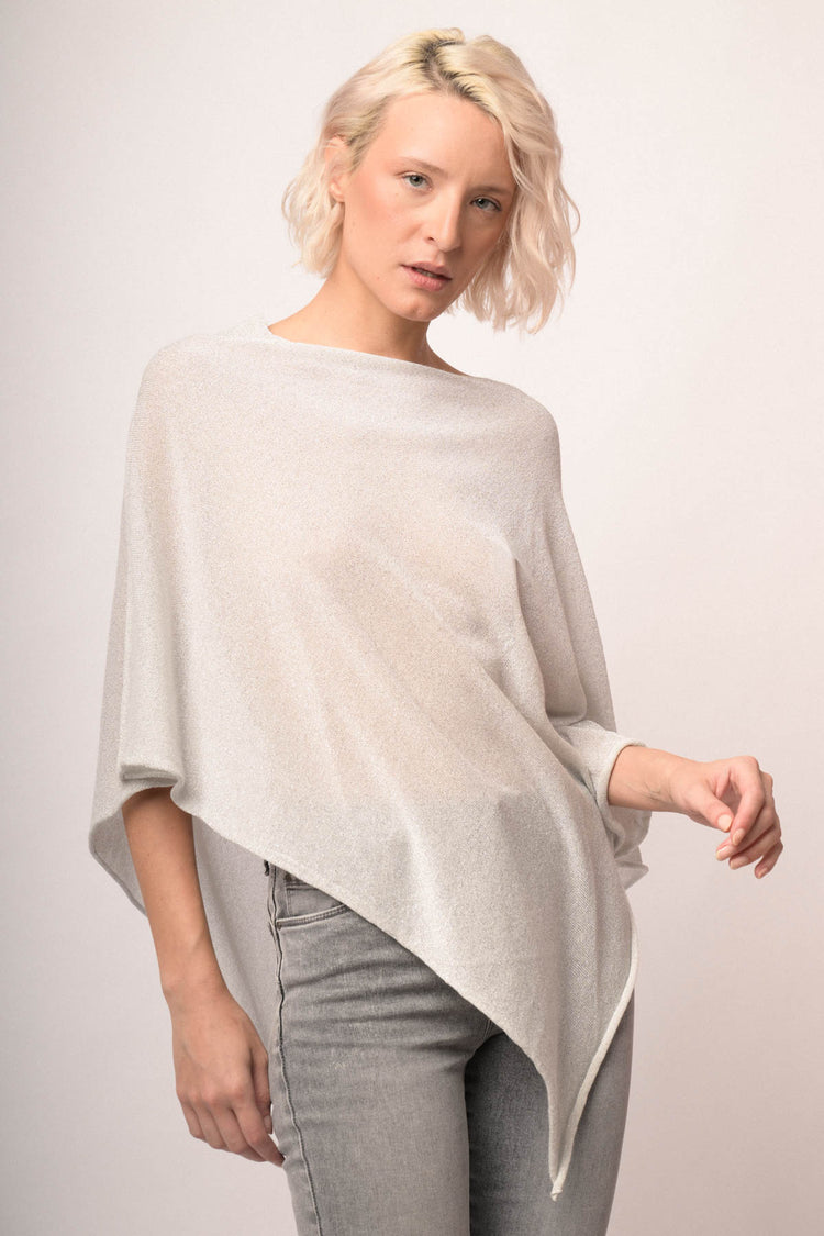 Poncho in maglia lurex argento