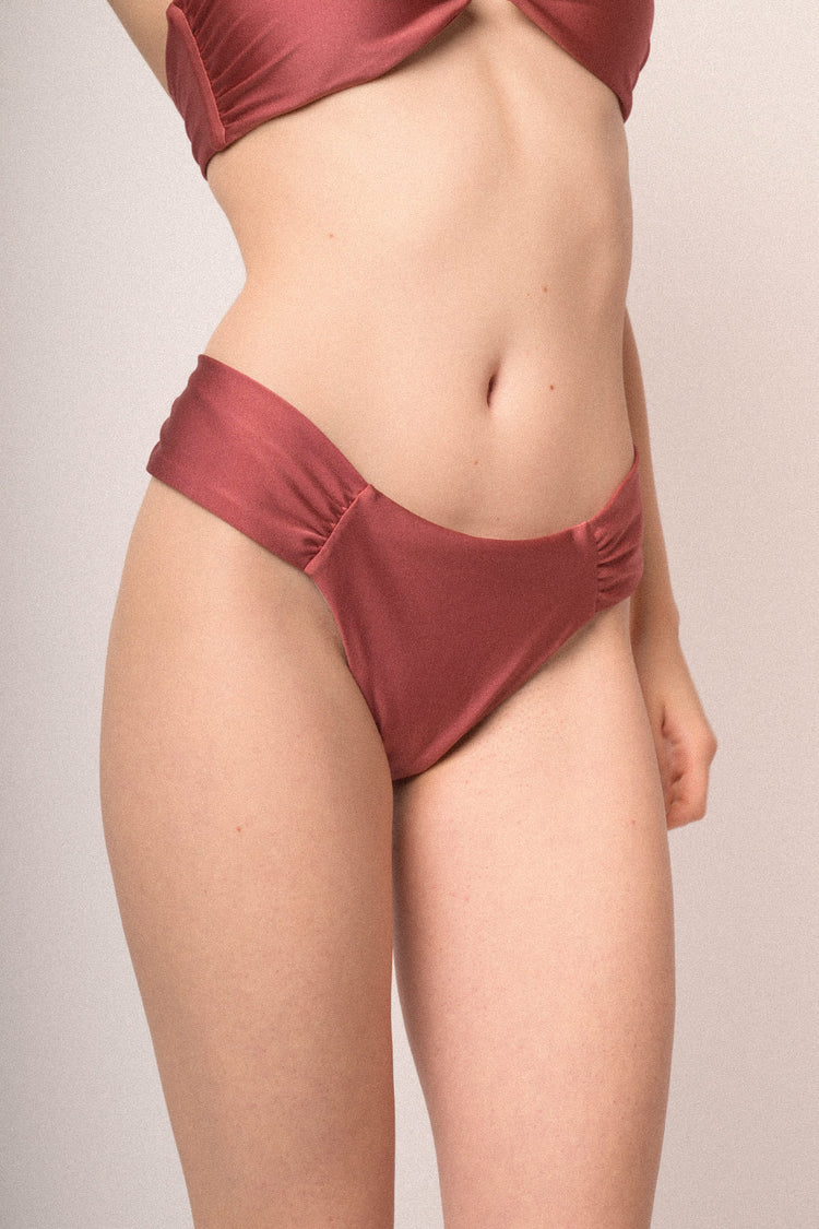 Slip drappeggiato per bikini rosa salmone