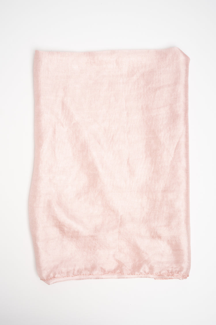 Stola in tessuto lucido rosa pastello