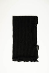 Stola in maglia nera a costine