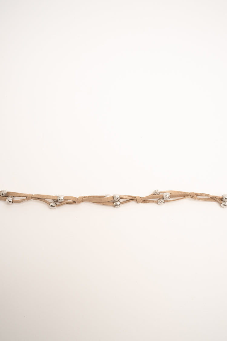 Fusciacca sottile beige con perline argento