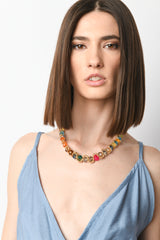 Collana con pietre colorate